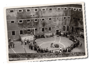 larrinaga patio torero